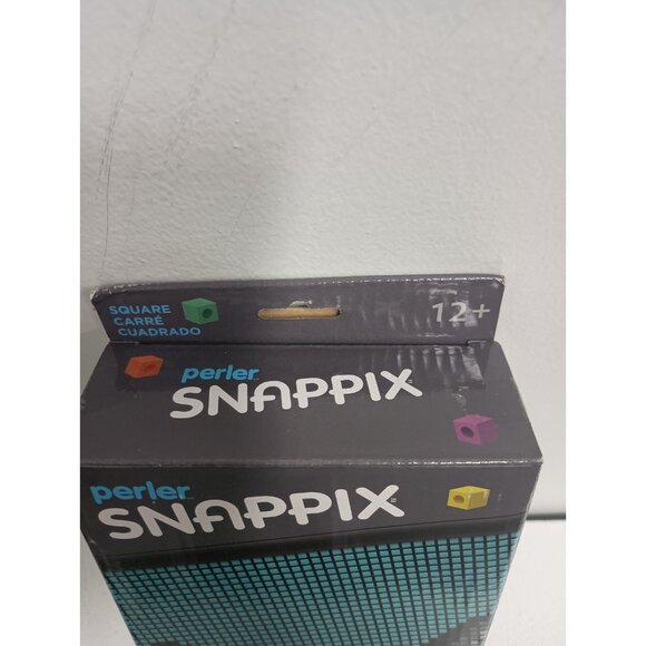 Perler Snappix Kit With Frame Peek A Boo Cat 2203 Pieces 12"x12" Square Bead NEW - Picture 4 of 7